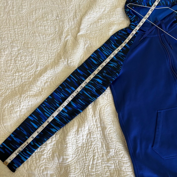 Men’s Blue Camo Nike Jacket - Picture 4 of 8